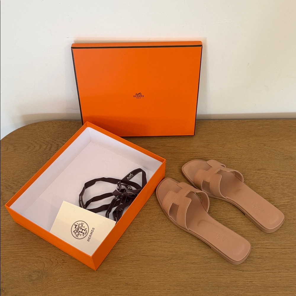 Hermes Pink Tan Oran Sandals - Picture 3 of 3